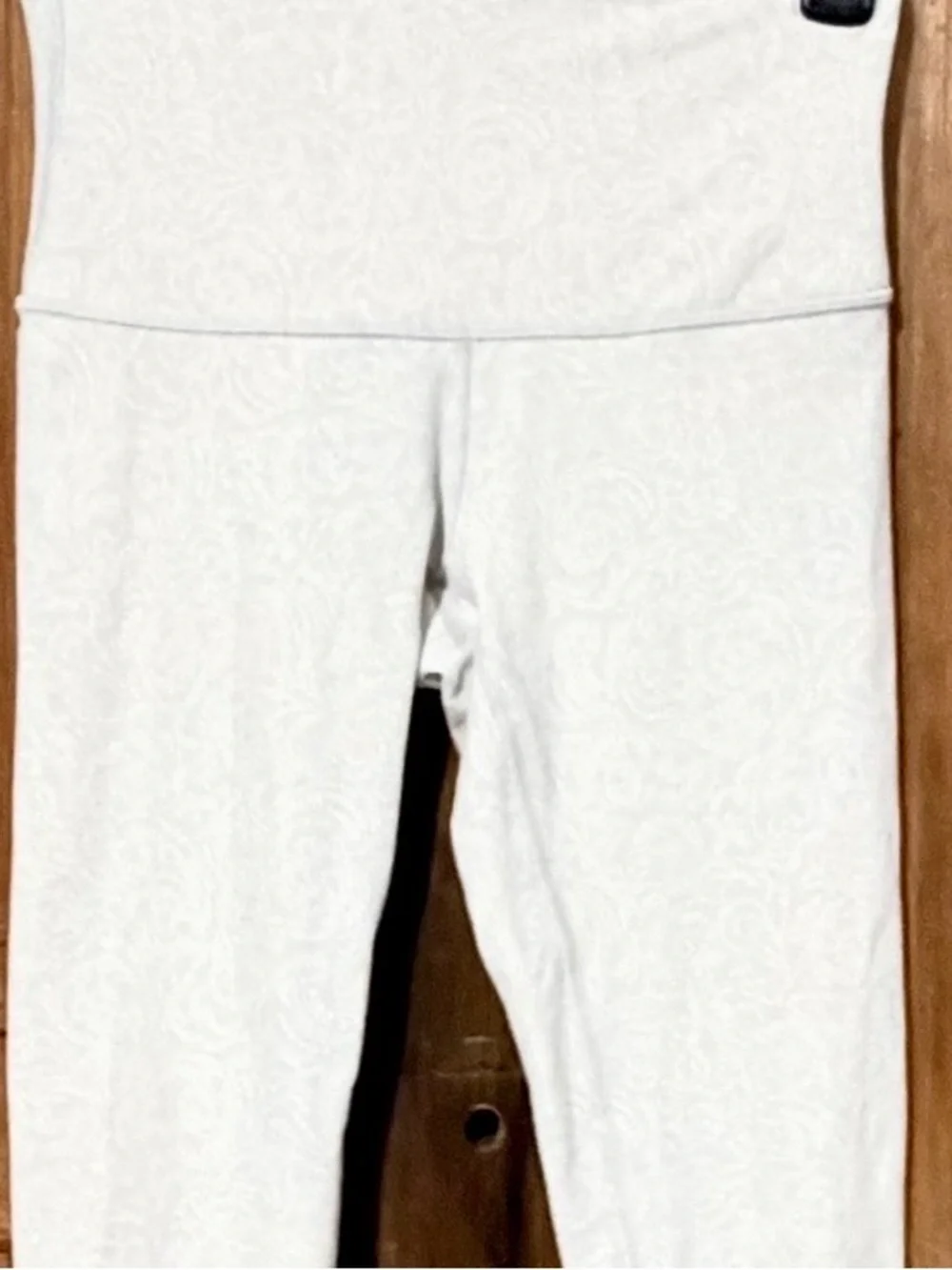 Lululemon – Wunder Under HR Crop Leggings 21 Foli Manifesto White Nimbus – Sz. 6